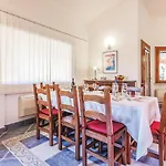 2 Bedroom Beautiful In Ca-