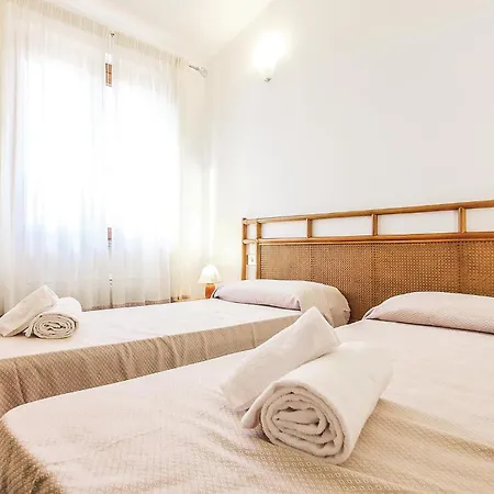 2 Bedroom Awesome In Ca- Tatil Evi *