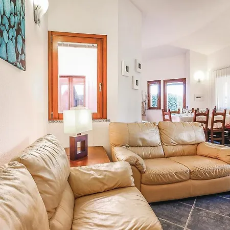 2 Bedroom Beautiful In Ca- モンテ・ナイ