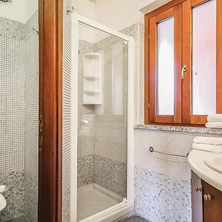 2 Bedroom Beautiful In Ca- * モンテ・ナイ