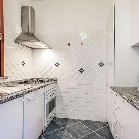 別荘 2 Bedroom Beautiful In Ca- モンテ・ナイ